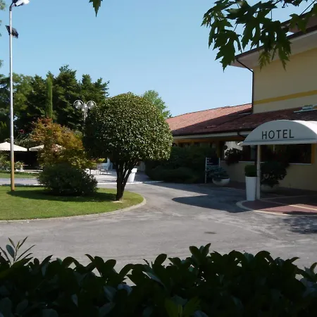 Hotel Hotel La Bulesca 4*